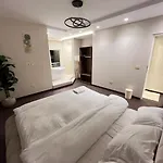 Zamalek Royal Nile View 3Br