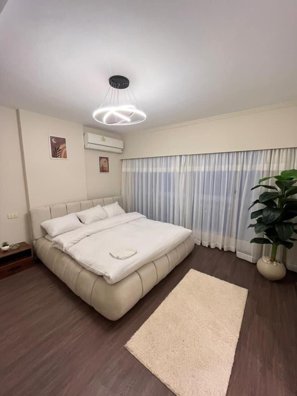 Zamalek Royal Nile View 3br Apartment Cairo