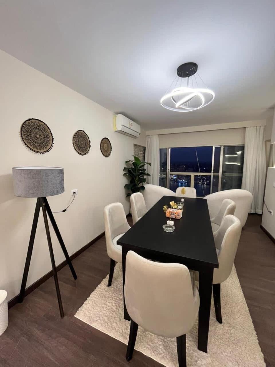 Zamalek Royal Nile View 3br * Cairo