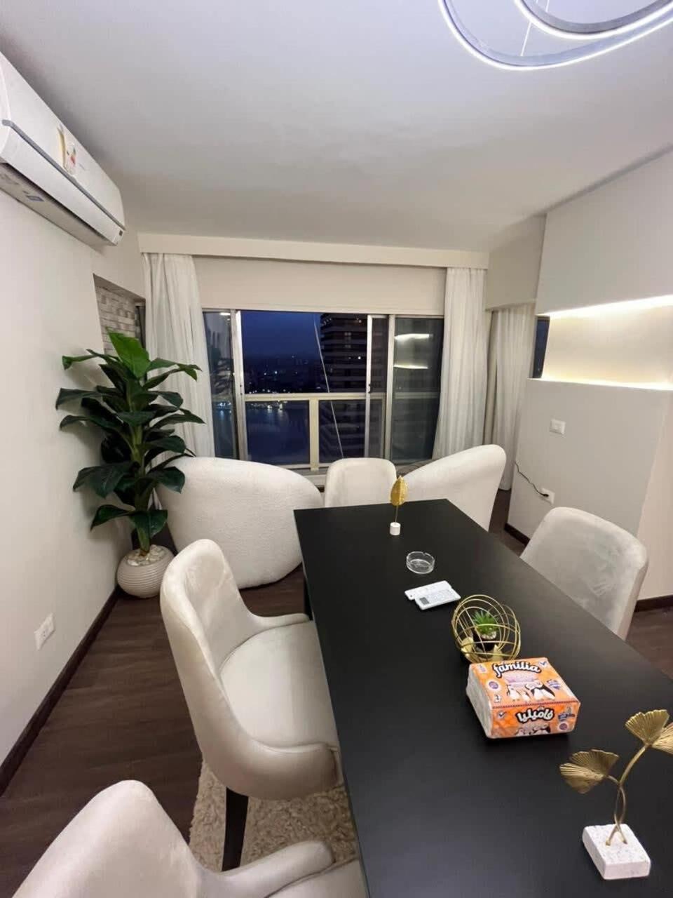 Apartment Zamalek Royal Nile View 3br *