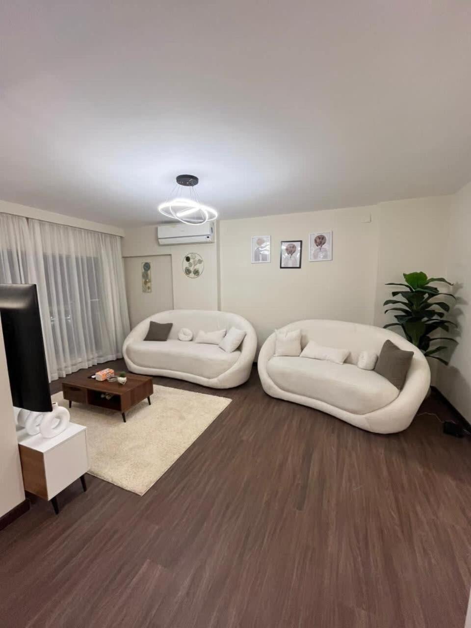 Zamalek Royal Nile View 3br *